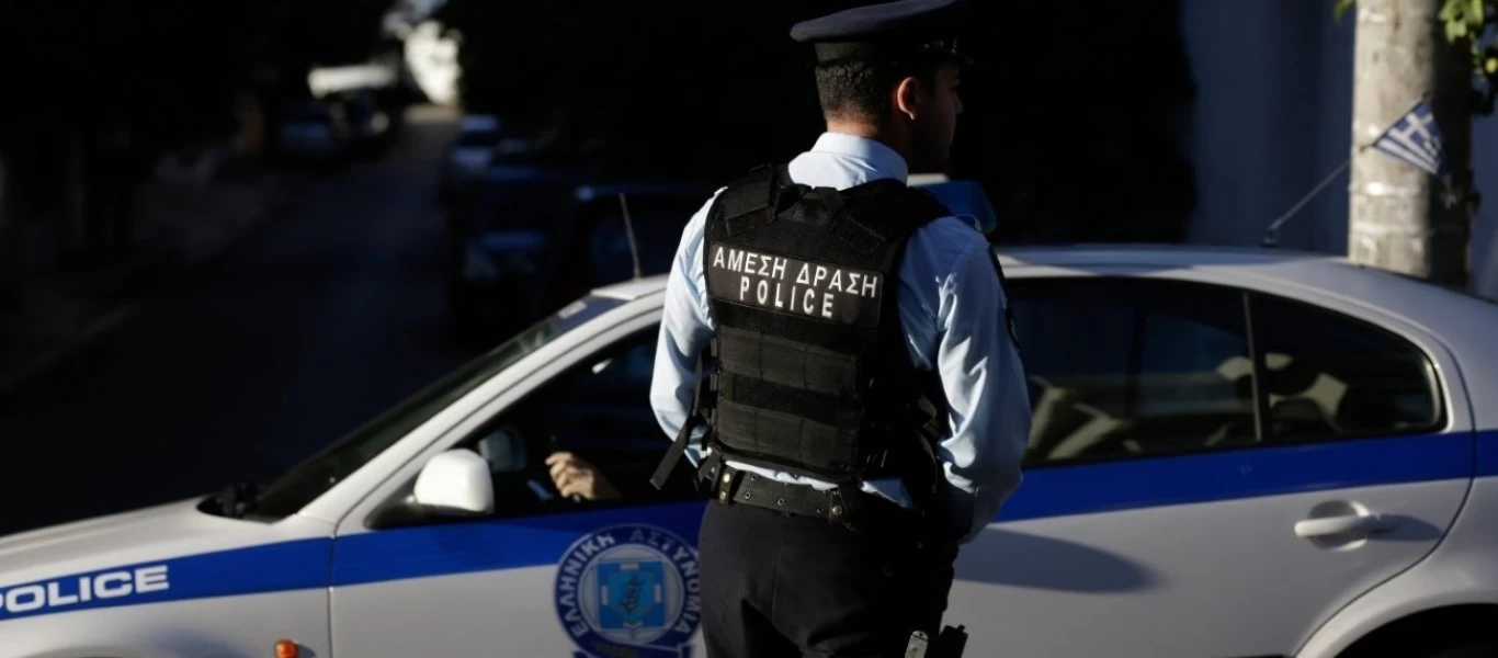Καλαμάτα: «Ελαφροχέρα» Τσιγγάνα έκλεψε από ηλικιωμένο 1000 ευρώ - Την «πρόδωσαν» οι κάμερες